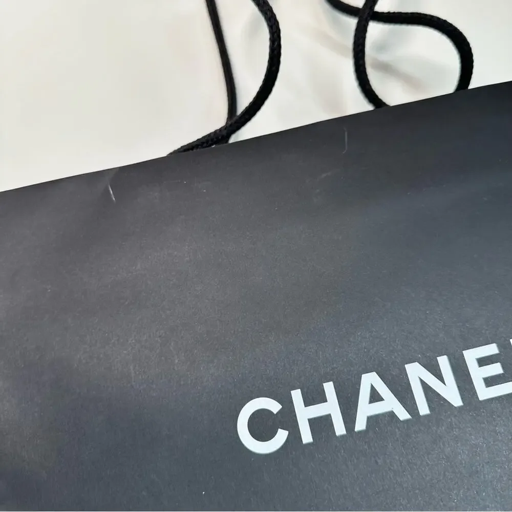 Chanel | Gift Bag/Ribbon | Black/White | W12 x H9.5 x D5 Inch